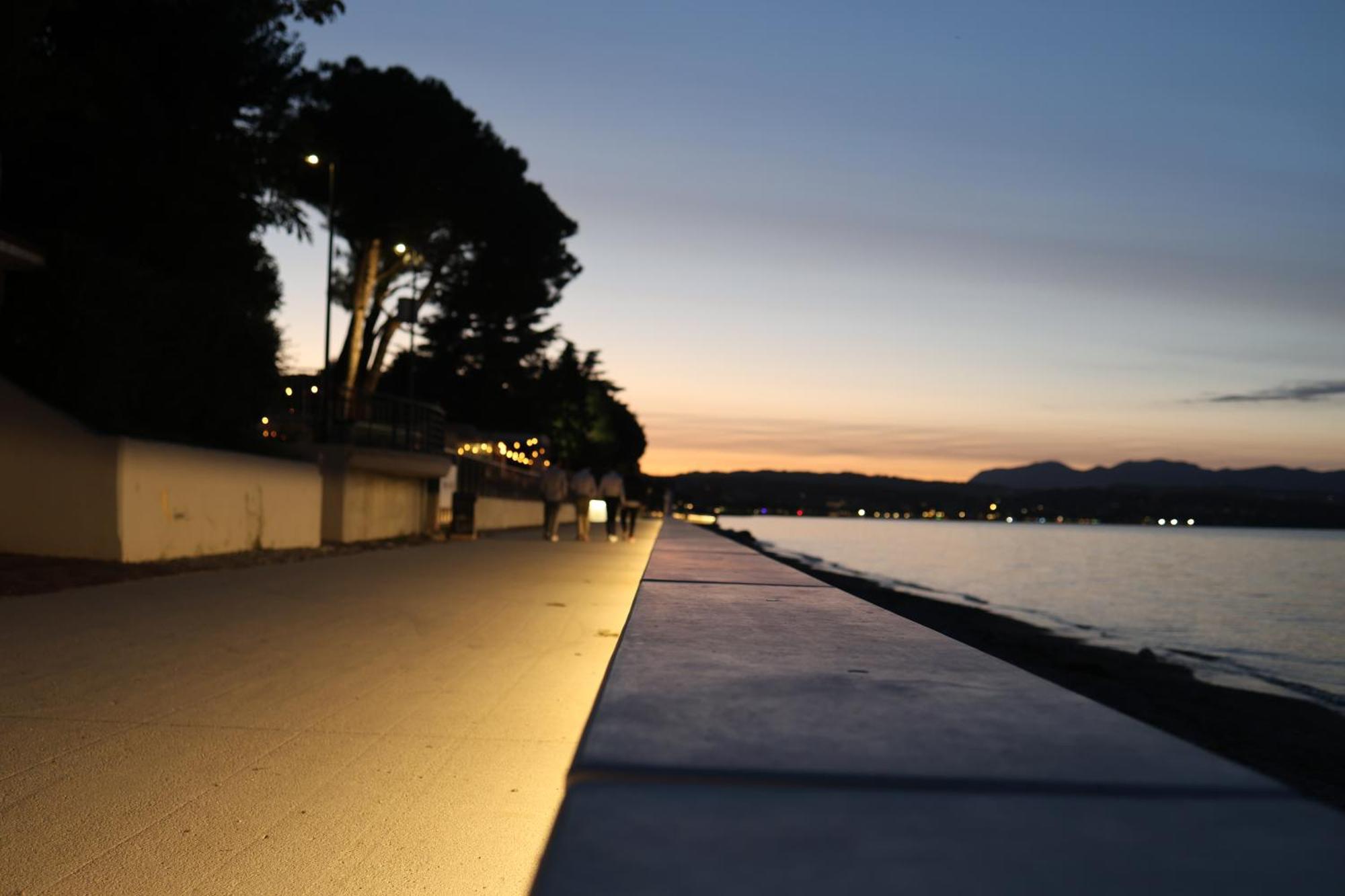 Ora Apartment Desenzano del Garda Exterior foto
